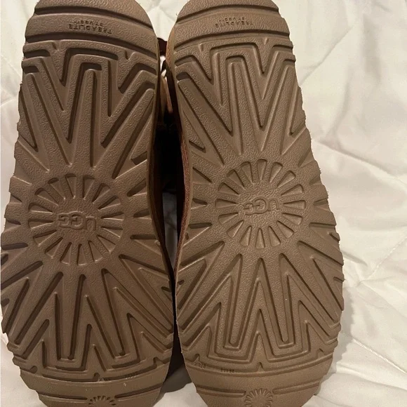 Ugg Bailey Bow II New without Box - Picture 5 of 6